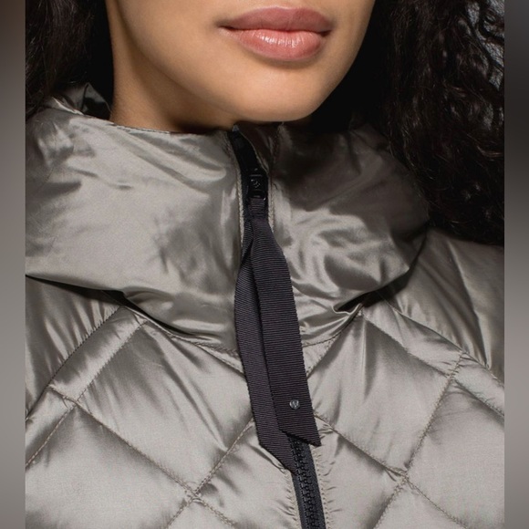 lululemon The Fluffiest Vest - REVERSIBLE! - Picture 4 of 15